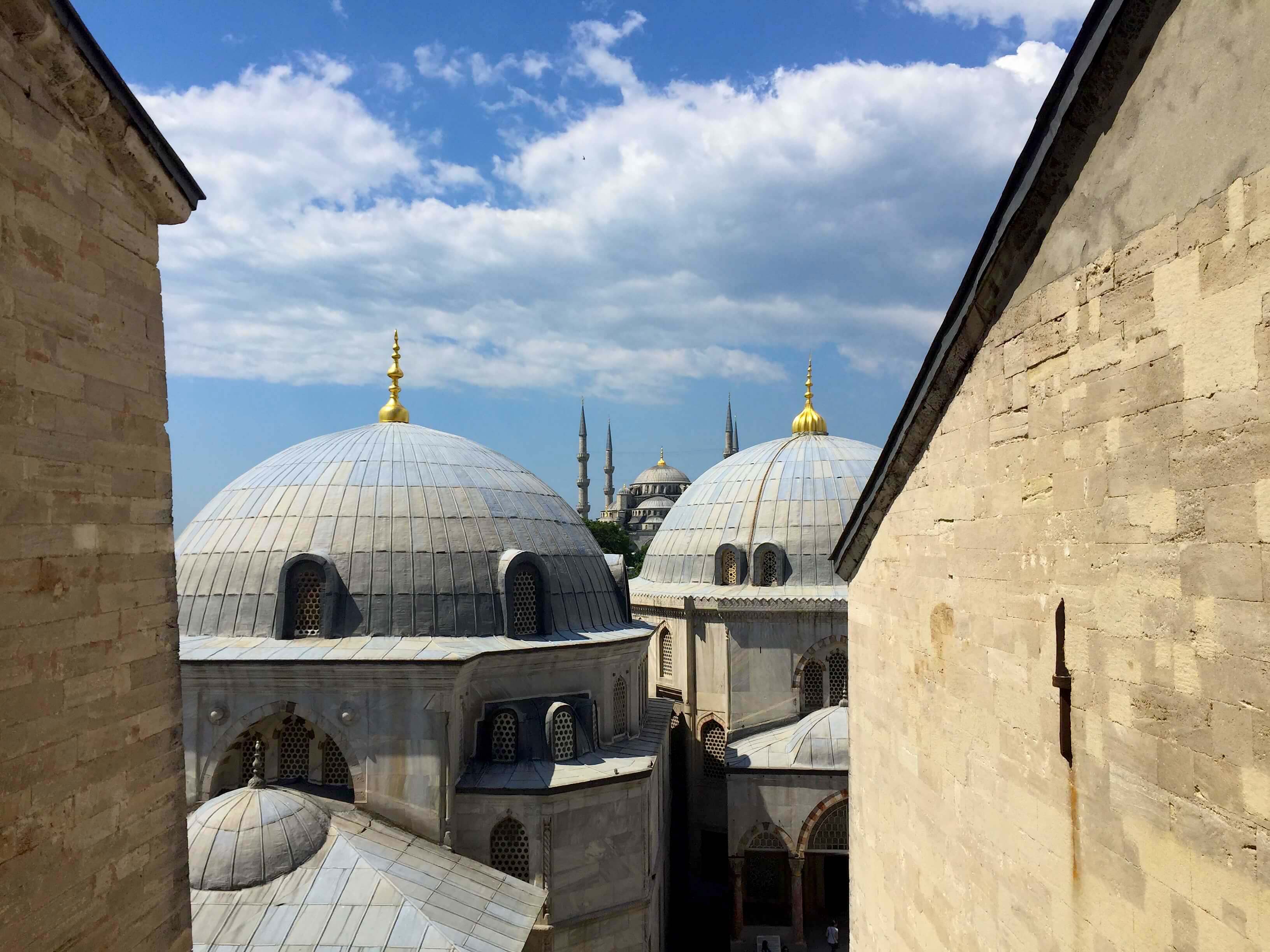 Vistas de la Mezquita Azul desde la Iglesia de Santa Sofía