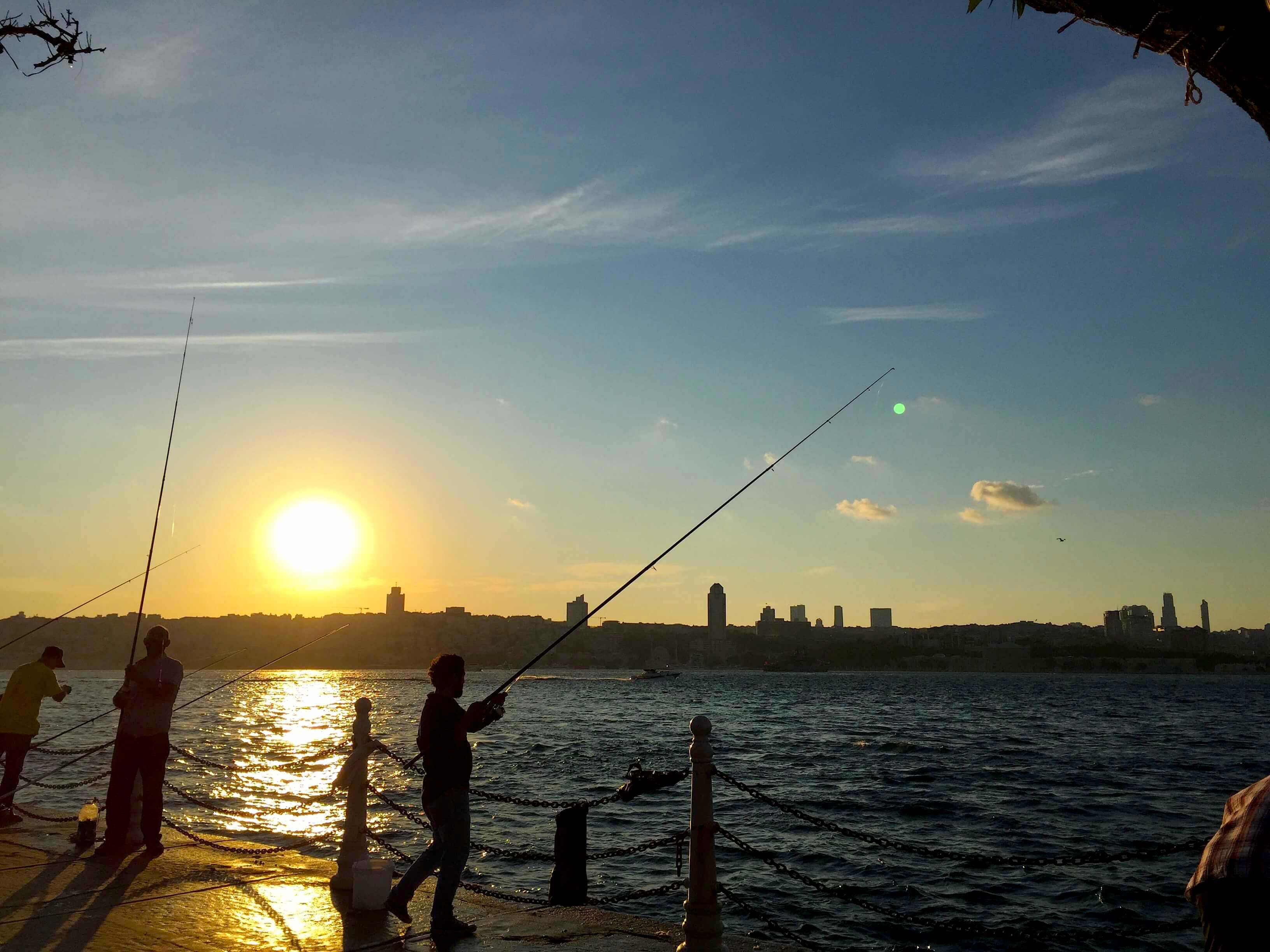 Los pescadores son los grandes protagonistas en Üsküdar