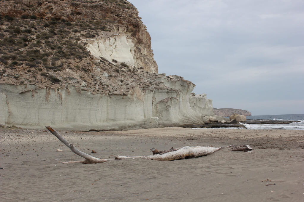 La Cala de Enmedio es una de las mejores playas del Cabo de Gata