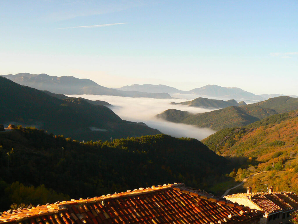 Castellar de nHug PUEBLO