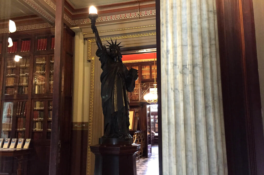 Estatua de la Libertad para la vuelta al mundo sin salir de Barcelona