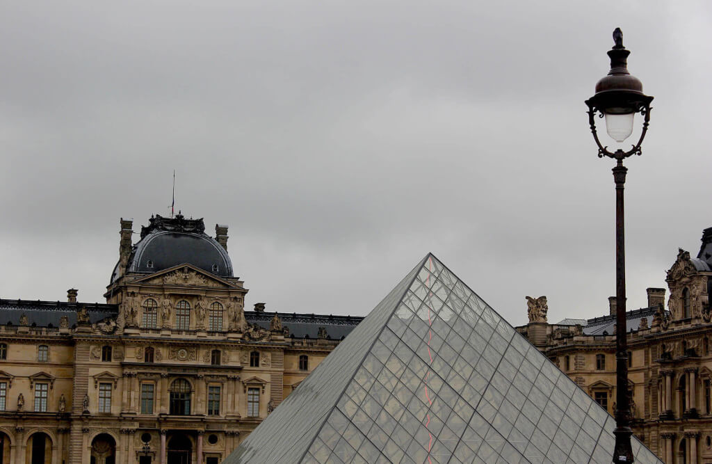 Louvre París