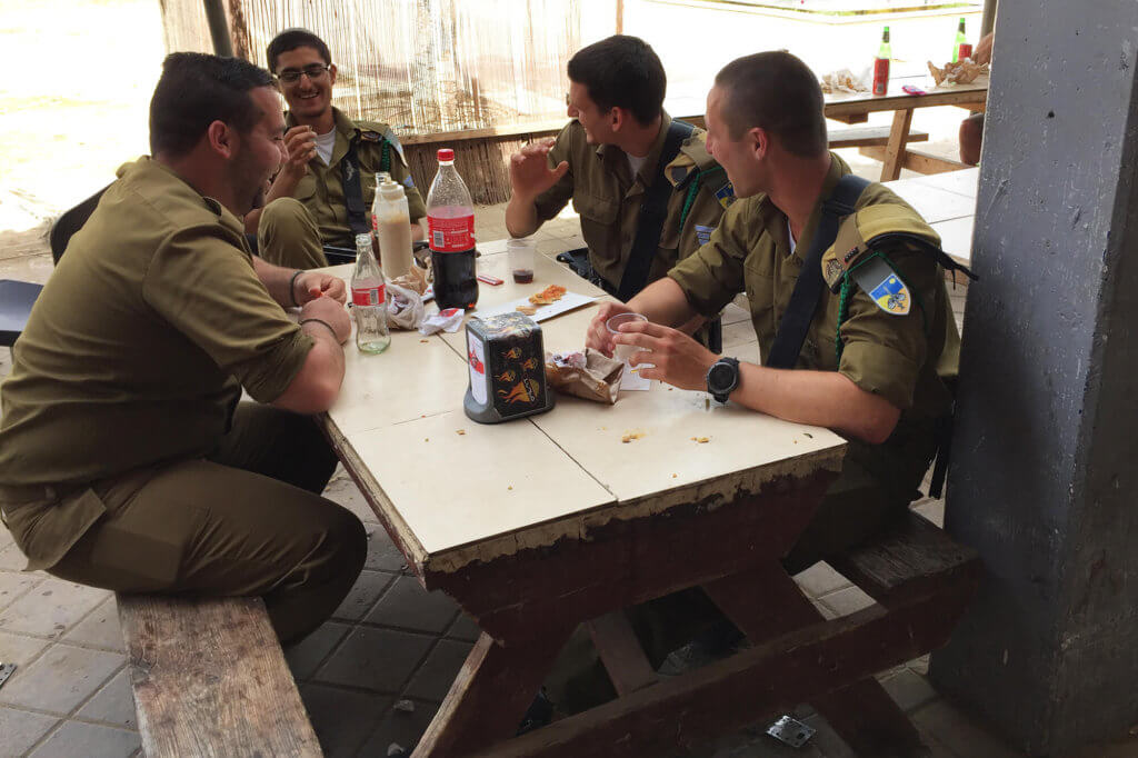 Militares en el Néguev