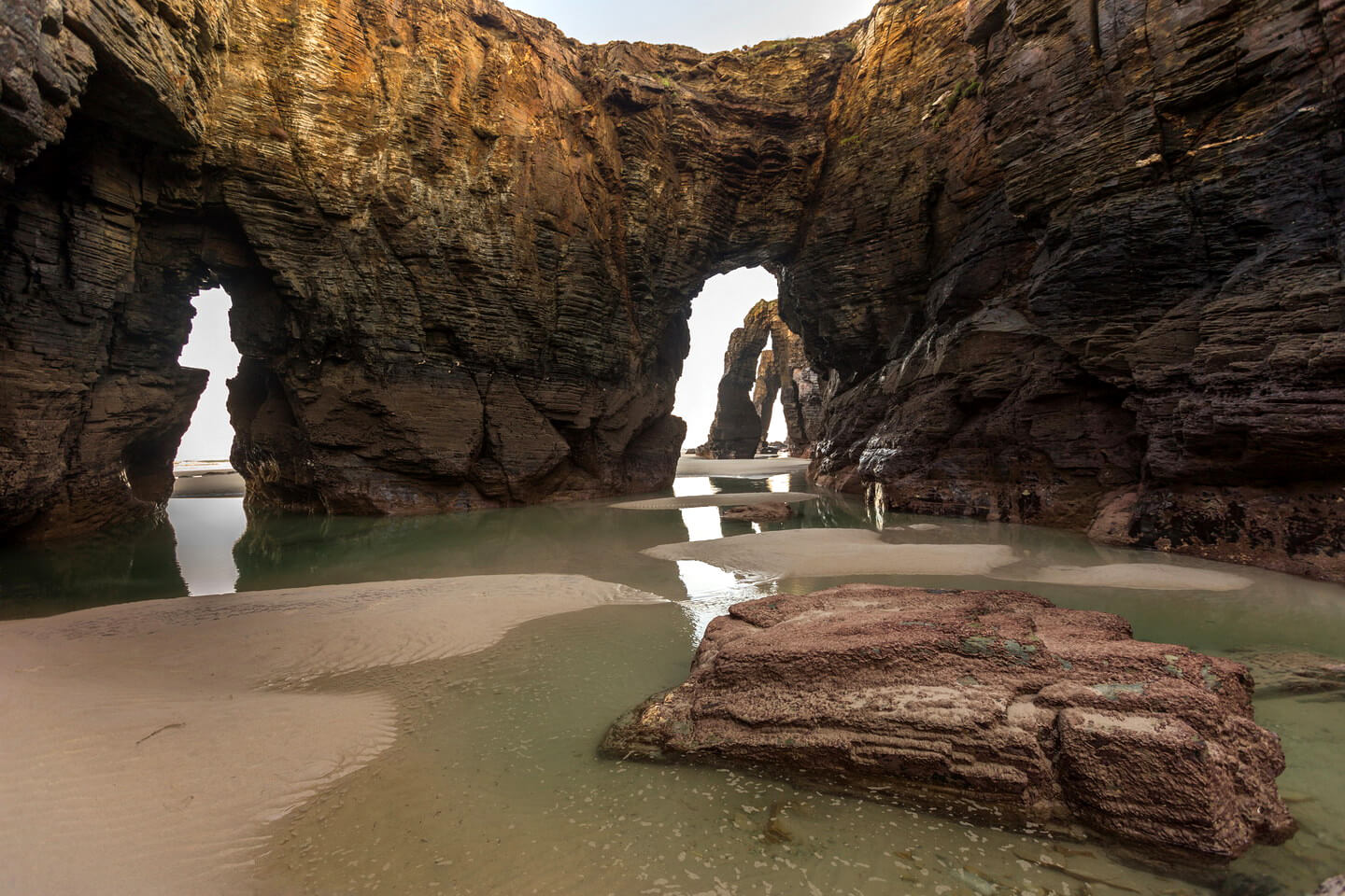 Playa de las Catedrales en Galicia entre las mejores playas de España
